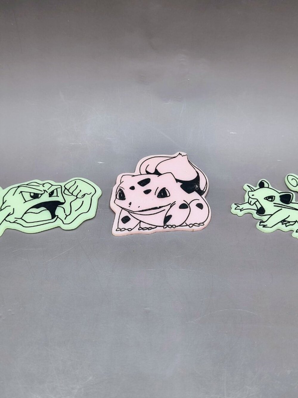 Vintage 1999 Nintendo "Glow in the Dark" Flat Plastic Pokemon Figures Lot of 3